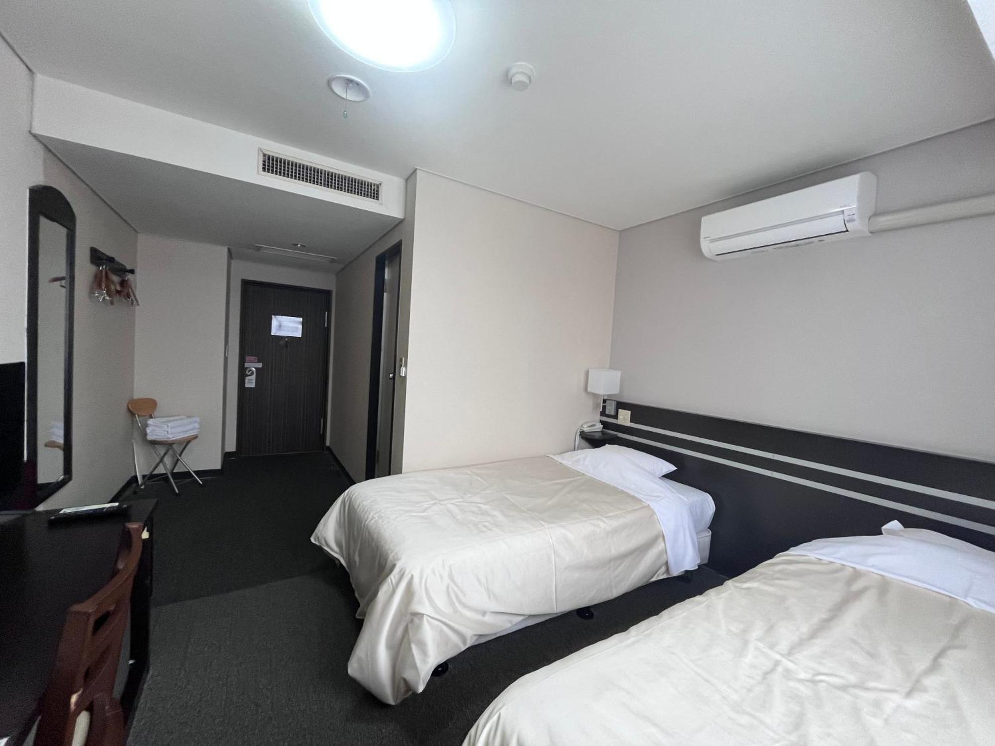 Hotel Crown Hills Fudzsinomija Kültér fotó